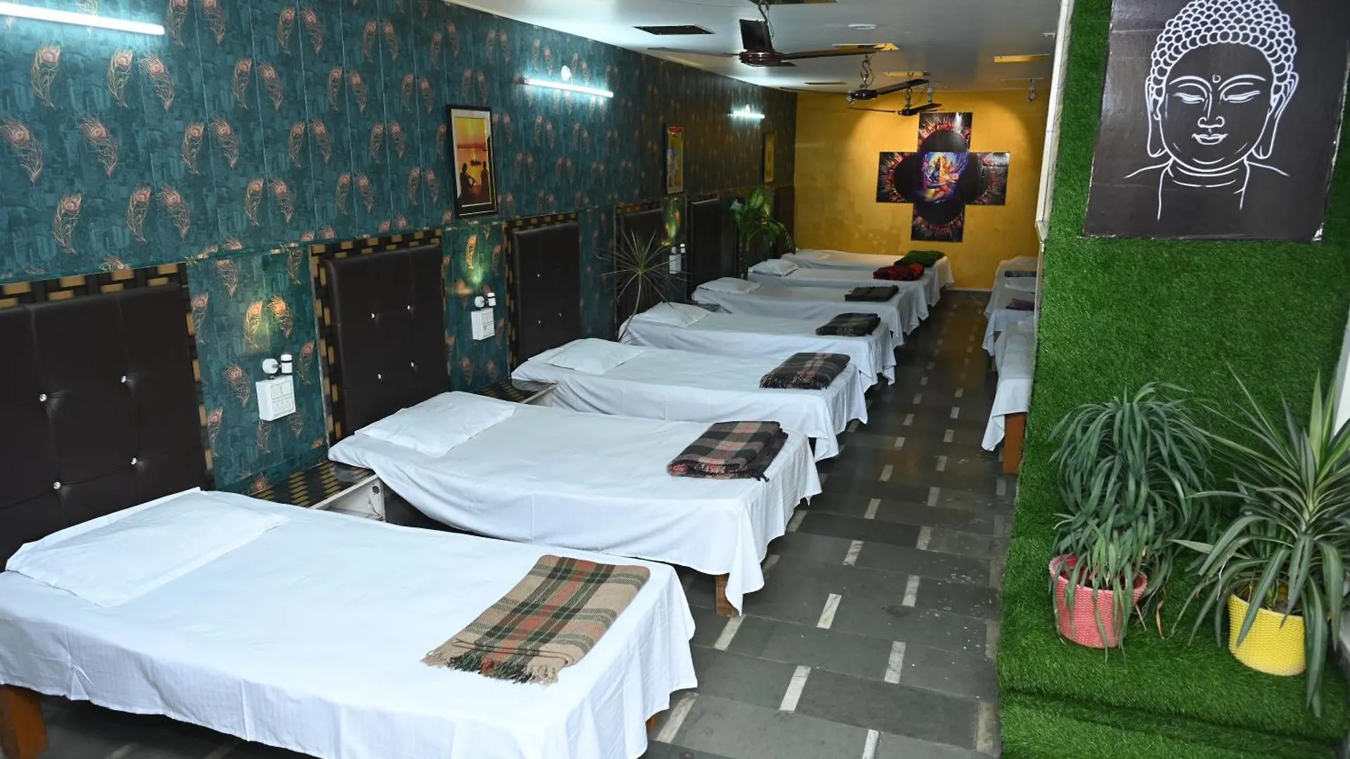 Siddhivinayak Temple Guest House Varanasi