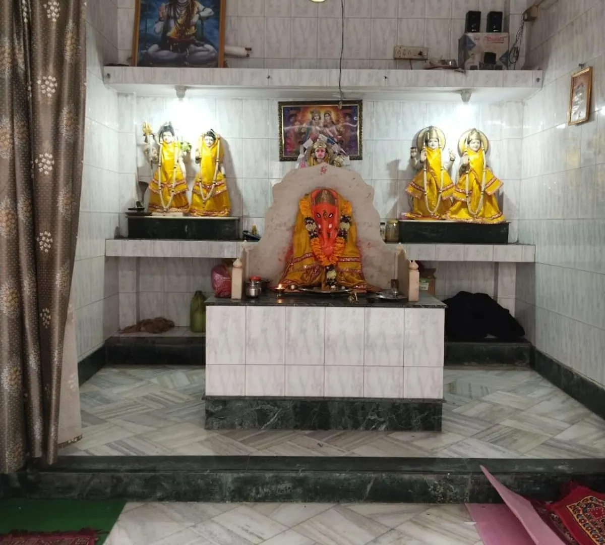 Siddhivinayak Temple Guest House Varanasi